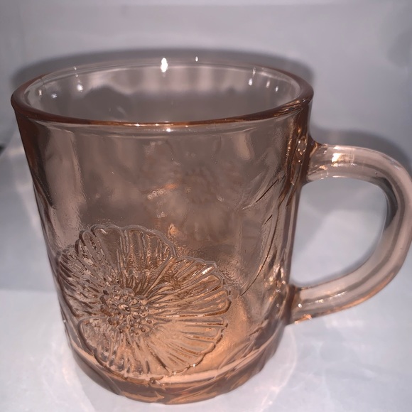 Vintage rose glass coffee cup - Picture 1 of 4
